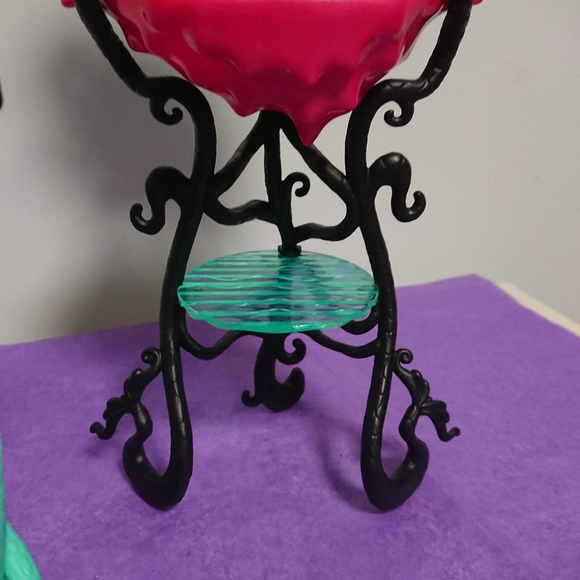 Monster high furniture lagoona's bathroom - Picture 8 of 14